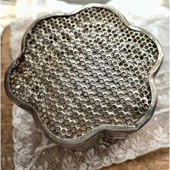 Ornate Silver Metal Rose Trinket Jewelry Box Vanity Scrolled Celtic Knot Design - Picture 6 of 6